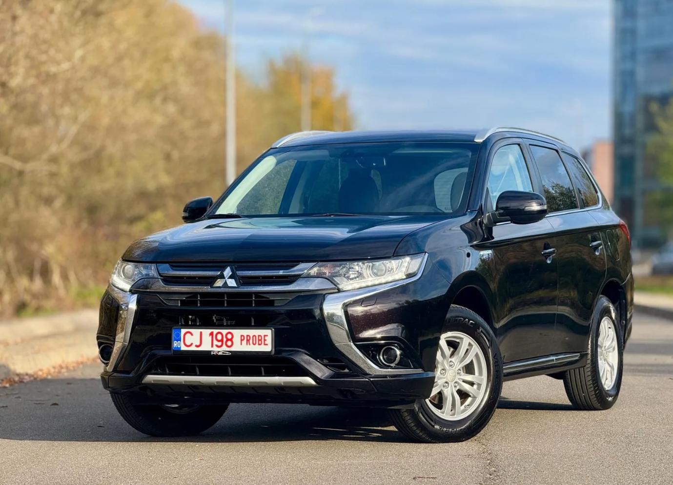 Mitsubishi Outlander 2.0 4WD Plug-In Hybrid Plus