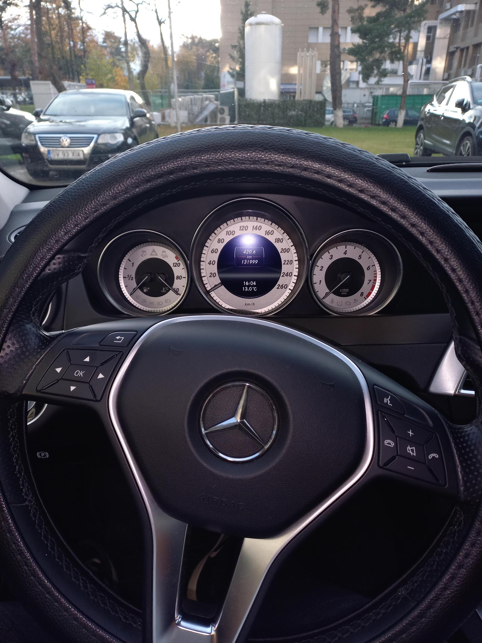 Mercedes-Benz Clasa C 2013 benzina de vânzare