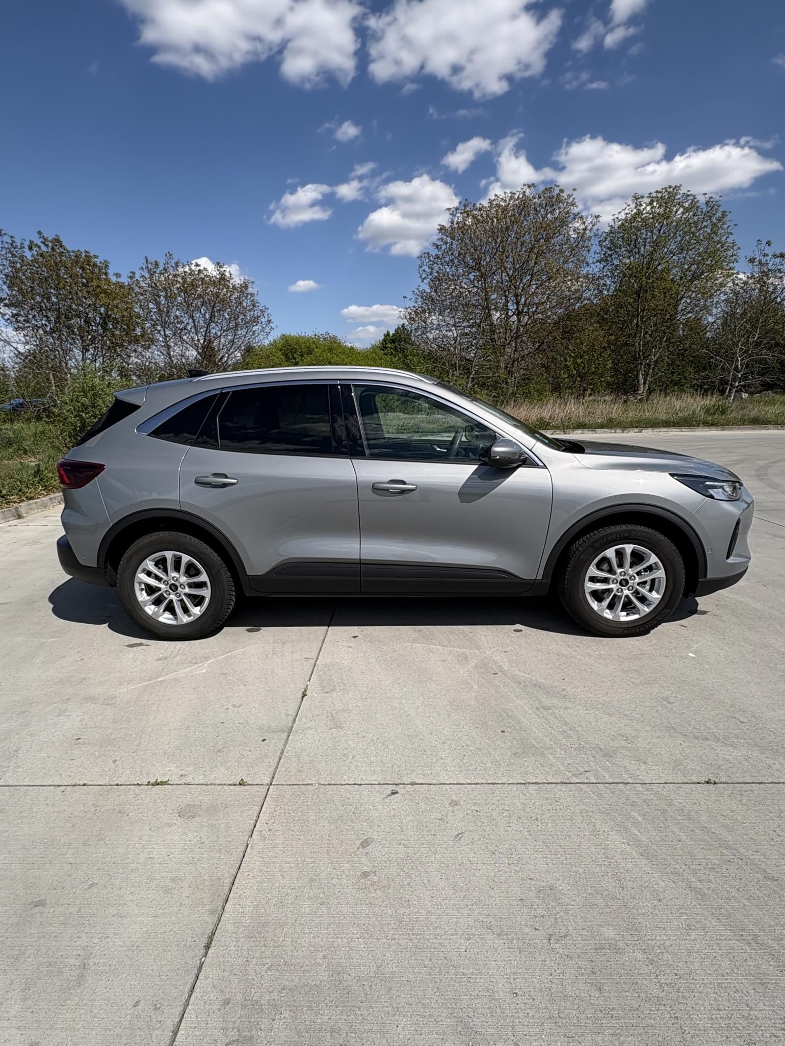 Ford Kuga 2024 benzina de vânzare